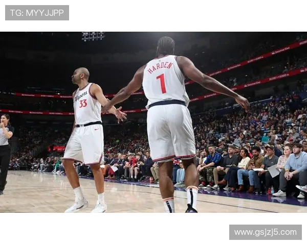 快船伤退双杀鹈鹕 小卡复出连37场20+